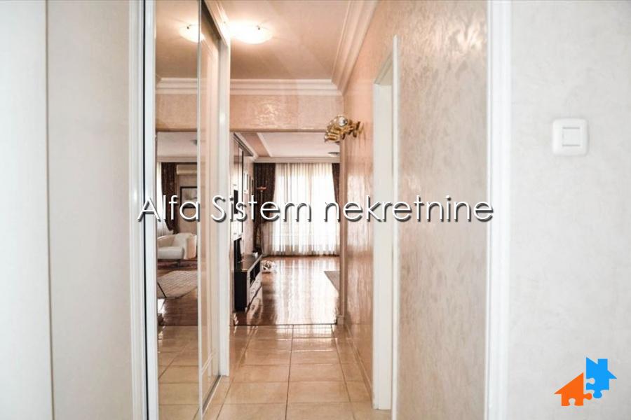 Izdavanje: Četvorosoban stan 127 m², Palilula – Beograd