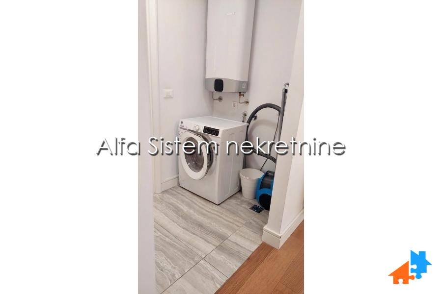 Izdavanje: Dvosoban stan 55 m², Savski venac – Beograd
