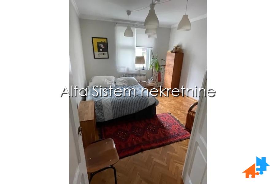 Izdavanje: Petosoban stan 250 m², Vračar – Beograd