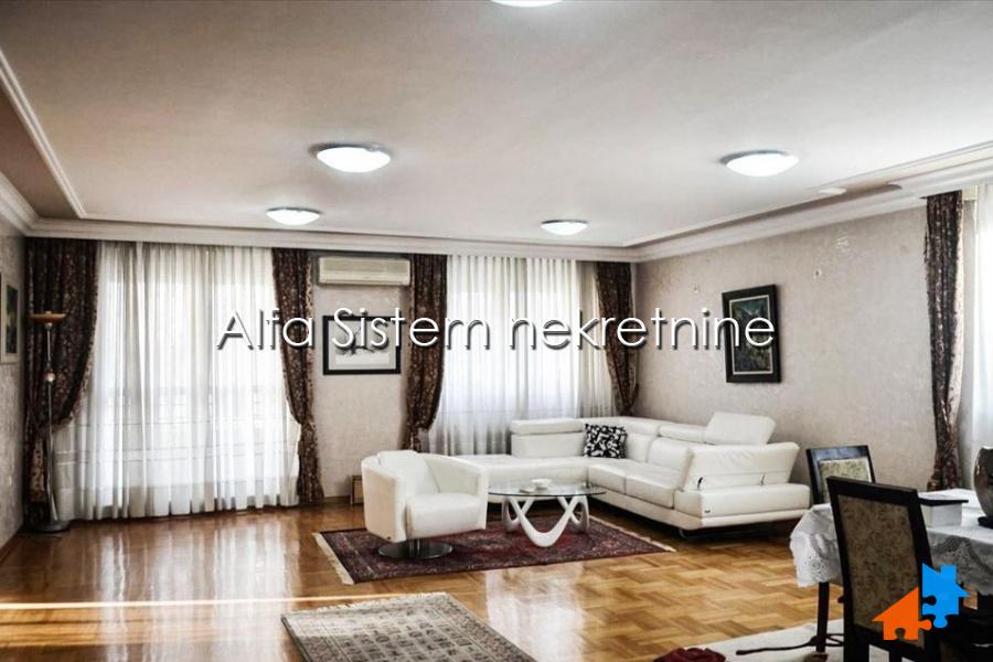 Izdavanje: Četvorosoban stan 127 m², Palilula – Beograd
