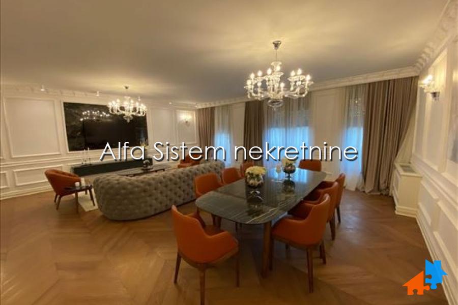 Izdavanje: Četvorosoban stan 140 m², Vračar – Beograd