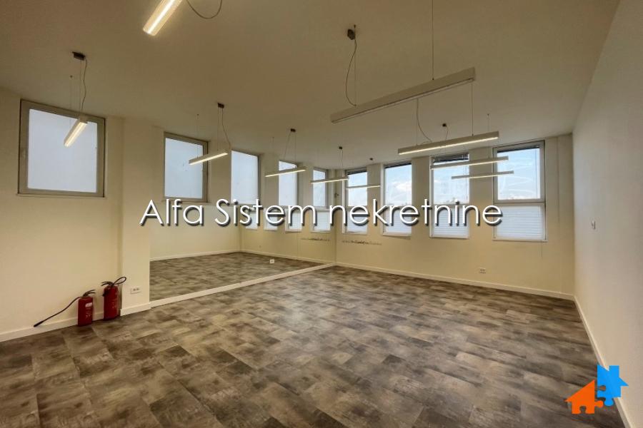 Izdavanje: Poslovni prostor 2000 m², Voždovac – Beograd