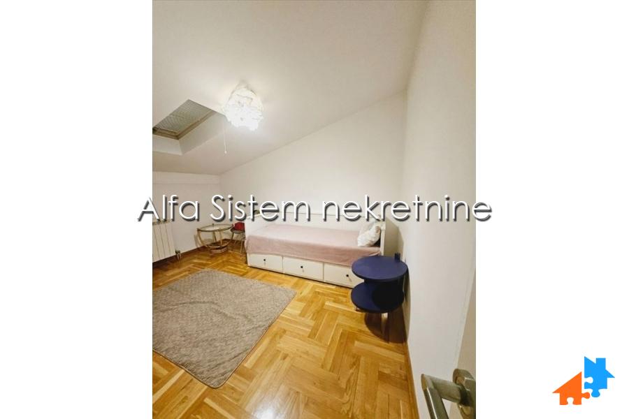 Izdavanje: Četvorosoban stan 100 m², Voždovac – Beograd