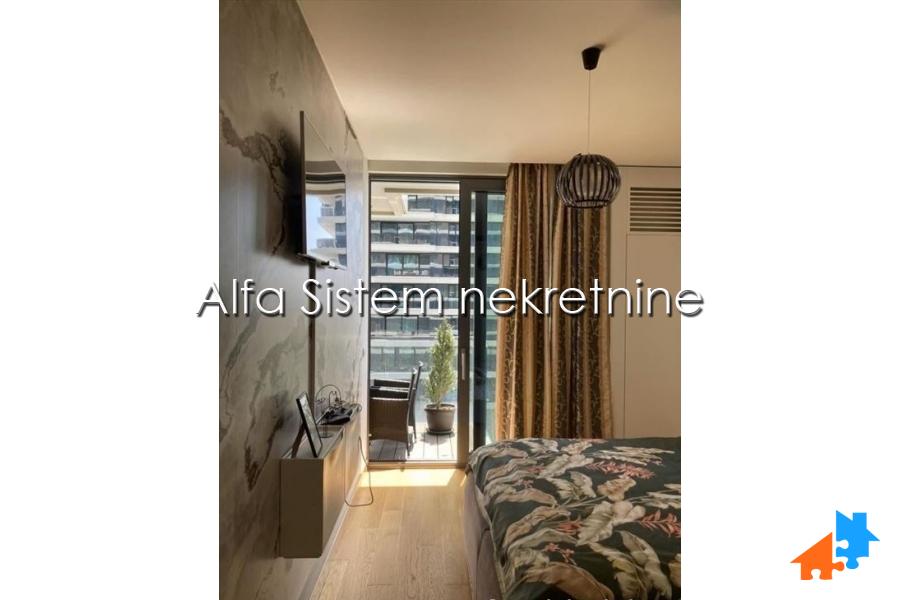 Izdavanje: Dvosoban stan 63 m², Savski venac – Beograd