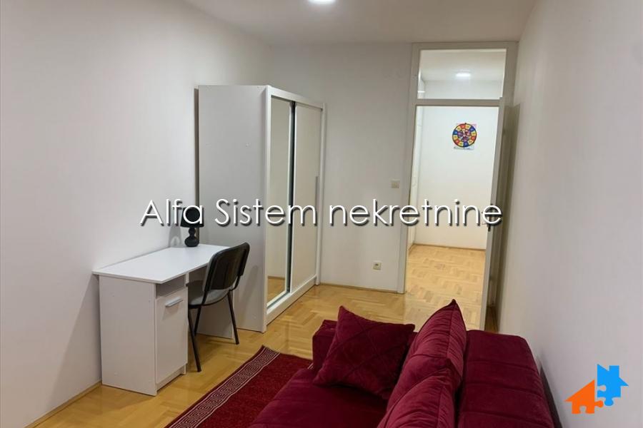 Izdavanje: Četvorosoban stan 95 m², Voždovac – Beograd
