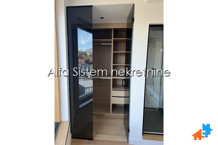 Izdavanje: Trosoban stan 140 m², Vračar – Beograd