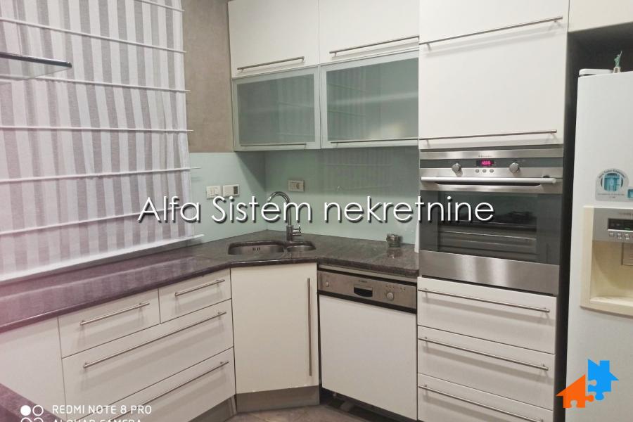 Izdavanje: Kuća 400 m², Banovo brdo – Beograd