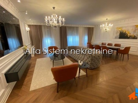 Izdavanje: Četvorosoban stan 140 m², Vračar – Beograd