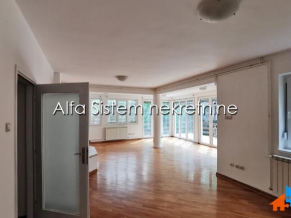 Izdavanje: Kuća 400 m², Savski venac – Beograd
